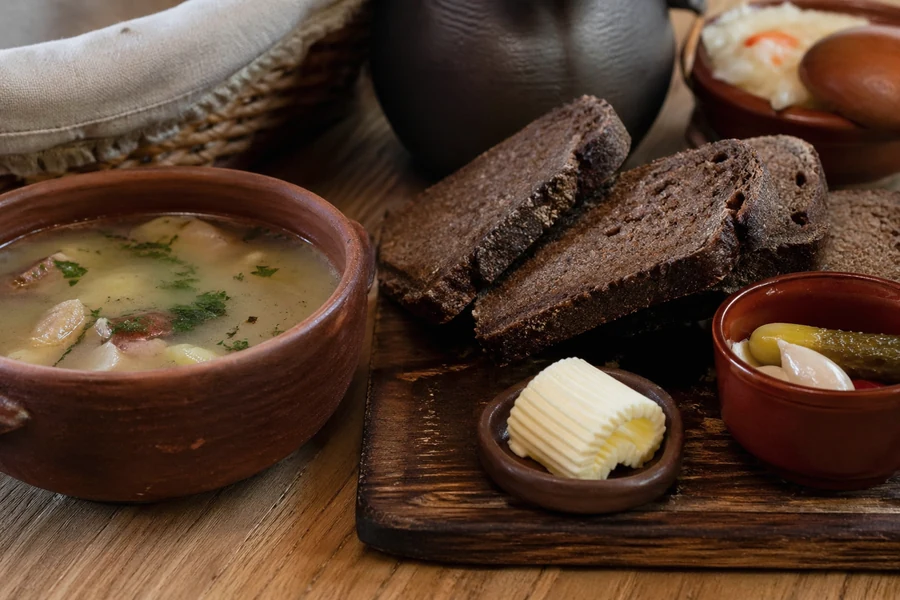 Naminė Ruginė Duona: Lithuanian Homemade Rye Bread, the Foundation of the Cuisine - detail photo 3